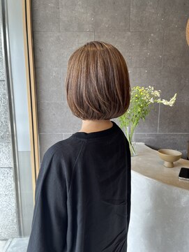 ロエ 平尾山荘(loe) 白髪ぼかしハイライト×ベージュカラー