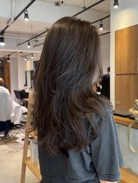 アカラ(acala)&nbsp;レイヤーカット【20代/30代/イルミナカラー/縮毛矯正】