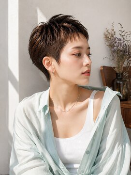 バグズ(Baguz) 大人美人耳掛けベリーショート小顔マニッシュヘア