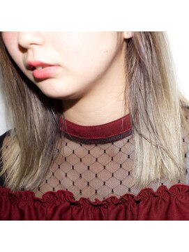 ヘアメイク エイト キリシマ(hair make No.8 kirishima) 〔No.8 中村〕切りっぱなし プラチナアッシュ