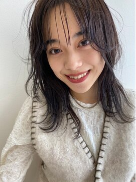 ローウェ 新百合ヶ丘(Louwe) 毛先パーアでアンニュイ[新百合ヶ丘/新百合ヶ丘駅]