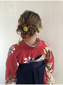 袴 サイド ツイスト シンプル 編み込み シニヨン ヘアアレンジ