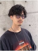 Ryu指名長め、重め、大きめ波巻パーマに艶で大人の色気を