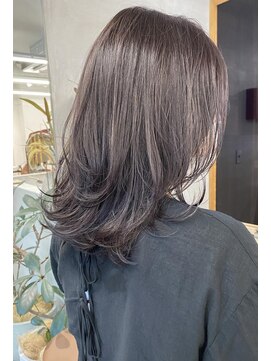 ナル(nalu.) ミディアムレイヤー/ラベンダーグレージュ