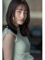 大人かわいい／20代30代／バングカット／ダークオリーブ