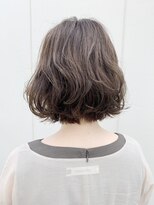 ルーファス メグロ(Ruufus Meguro) エレガントウェーブミディ|30代向け白髪ぼかし