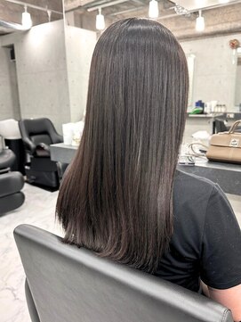 エンディアリング 東銀座(Endearing) ★レイヤーカット イメチェン 美髪 ホワイトブロンド