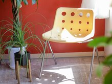 シンプルで心落ち着く、サロンの小さな癒しのコーナー。