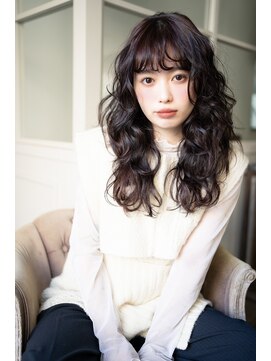 マグノリア オモテサンドウ(MAGNOLiA Omotesando) 暗めカラーふわふわスパイラルパーマ・・・HINATA