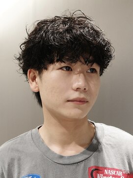 レタッチ バイ フィフス 天神大名(RETOUCH by fifth) 天神大名メンズパーマシャドウパーマシースルーマッシュウルフ