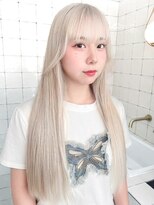 フウ(fuh) ホワイトベージュ/ホワイト/ダブルカラー/ハイトーン/髪質改善