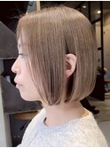 横浜西口白髪ぼかしハイライトレイヤーボブアッシュグレージュn