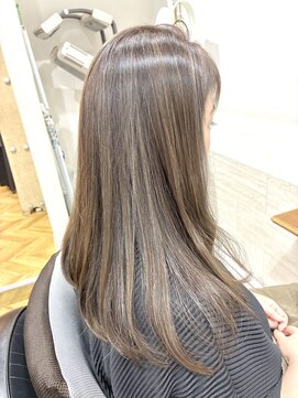 ヘアアンドメイク 心座(hair&make) 白髪ぼかしハイライト×グレージュ