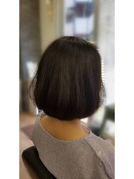 サウスイーストヘアー(SOUTH EAST Hair) ふんわりボブ