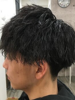 【石津川駅前/BARBER】ツイストはもちろん、仕上げに差がつくフェード・クロップドスタイルもOK！