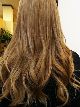 ラフテルピース ナチュラルで大人可愛い