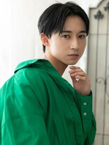 グルーミングサロン バーバー キャッスル 北浦和西口(Grooming salon Barber Castle)&nbsp;センターパート黒髪でクールさを呼び込むツヤ感ショートA