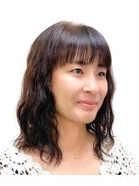 黄ぐまくん美容室 セミロング ゆるふわパーマ