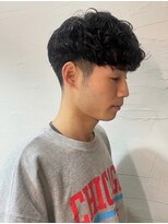 ディスイズバーバーセカンド(THIS IS BARBER 2nd)&nbsp;カジュアルパーマ　刈り上げ　ツーブロック　スペインパーマ