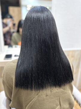 フルブルーム 東林間(fullbloom) レイヤーカットブルージュケアカラー髪質改善