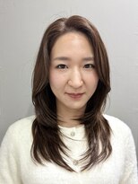 ヘレナトウキョウ(Helena Tokyo)&nbsp;韓国ヘアー　くびれヘア　ひし形シルエット　大人可愛い