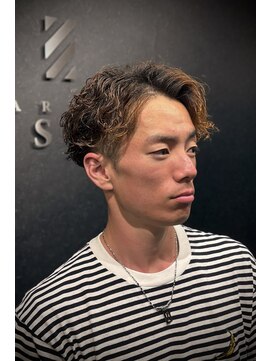 バーバークラシックス(BARBER CLASSICS) かきあげシャドウパーマ