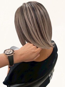 ジル ブラン 福岡(JIL BLAN) ハイライトカラー/ショートカット/レイヤーカット/福岡天神