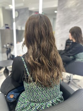 アルドーレフィエロ シンサイバシ(Ardore fiero shinsaibashi) ブリーチなしダブルカラーでできるオリーブベージュ♪