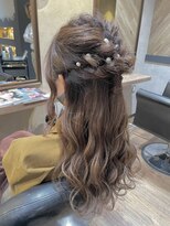 RAYGLOW by HEADLIGHT 那珂店【レイグローバイヘッドライト】【3月1日OPEN（予定）】&nbsp;ハーフアップ