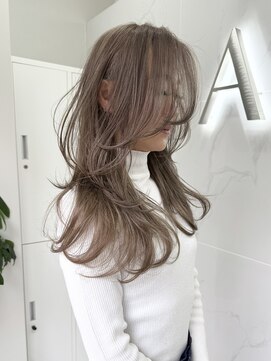 アルマフォー(Alma four) グレージュレイヤー