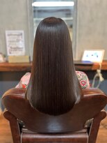 スローネ(THRONE) 髪質改善艶髪トリートメント/うる艶/レイヤー/新宿20代30代