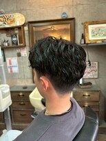 アールズ ヘア(R's hair)&nbsp;MEN’S HAIR/波巻きツイストスパイラル/リバースセンターパート