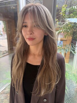 ウエストリー(WESTORY) #明るめベージュ#センターパート#顔周りレイヤー#20代#30代