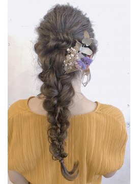 アコバイネオリーブ(aco by Neolive) ゆるふわヘアアレンジ・ヘアセット