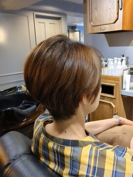 サロンドエー(SALON DE A) 50代60代耳かけショート3。【港南台駅/本郷台駅/洋光台駅】