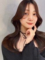 シー(See.)&nbsp;大きめカールで上品なくびれヘア