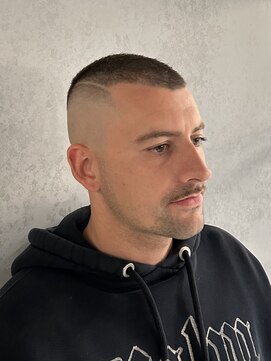 バーバーブロス 長堀店(BARBER BROS) スキン坊主フェード
