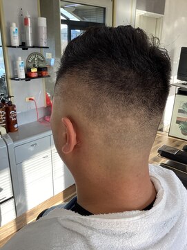 バーバー コガ(BARBER KOGA) スキンフェードカット