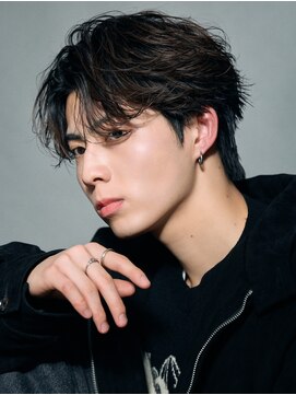 リップス 渋谷(LIPPS) 前下がりフェザーショート