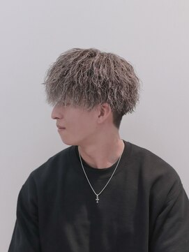 ルーストデラックス 京都河原町三条(ROOST dx) MEN’S HAIR/波巻ツイストスパイラル/フェザーパーマ/京都河原町
