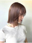 切りっぱなし外ハネボブ艶暗髪シースルーバング