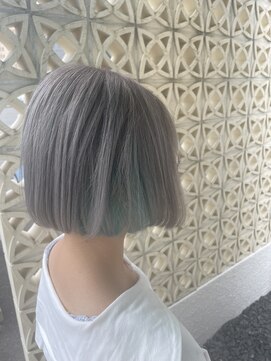 ワクヘアー(WaKu hair) 内巻きボブ×シルバーグレージュ+インナーペールブルー
