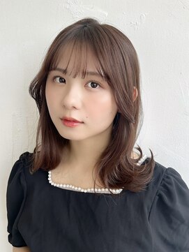 マリアバイアフロート(Maria by AFLOAT) 〈藤間〉ミディアムレイヤー/くびれヘア/ミルクティーベージュ