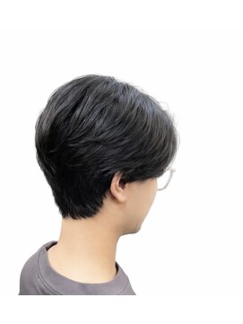 ダンベル 三軒茶屋(DANVEL) 毛流れセンターパートスタイル