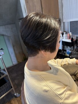 ビルズノア バイ ヤスオカ(BUILDS NOAH BY YASUOKA) 前下がりショート