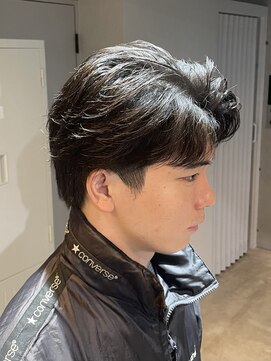 ブルニール 中崎町(BLEUNIR) フェザーパーマ フェザーショート 韓国ヘア ビジネスヘア