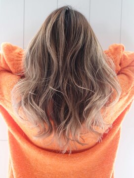 アルバム 銀座(ALBUM GINZA) ハイグラロング_アッシュブラウンネオウルフ外ハネボブ_ba275771