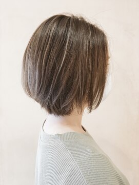 モリオ フロム ロンドン 鶴瀬店 【morio鶴瀬】ハイライトアッシュネイビーカラーひし形ボブ