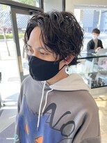 ヘアーアイスカルテット(HAIR ICI QUARTET)&nbsp;王道メンズウルフ☆無造作ツイストパーマセンターパート