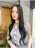 黒髪ロングレイヤーシースルーバング